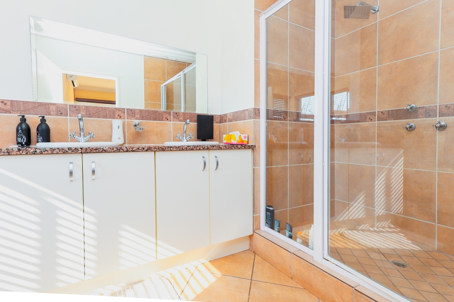 3 Bedroom Property for Sale in The Coves North West